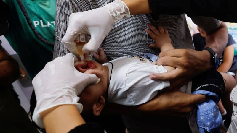 First babies receive polio vaccinations in Gaza ahead of start of UN-led campaign