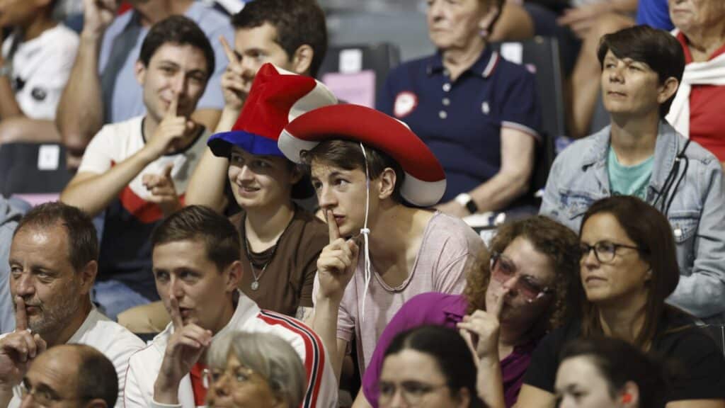 Paralympics fans learn when to be silent and when to make noise at sports for the visually impaired