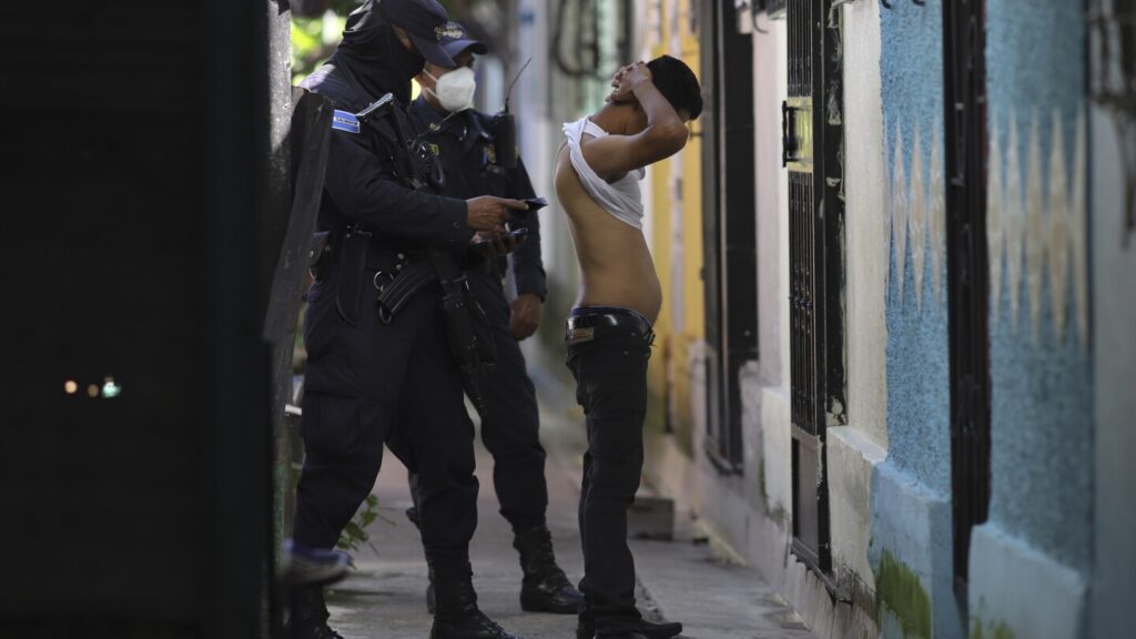 Human rights body urges El Salvador to end state of emergency