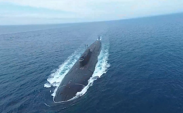 epa11597024 A still image taken from a handout video provided by the Russian Defence Ministry Press-Service shows the Russian submarine K-186 'Omsk' of the Arctic group of the Northern Fleet in the Arctic Ocean taking part in the strategic command and staff navy exercises 'Ocean 2024', Russia, 10 September 2024. EPA-EFE/RUSSIAN DEFENCE MINISTRY PRESS SERVICE HANDOUT -- MANDATORY CREDITHANDOUT EDITORIAL USE ONLY/NO SALES