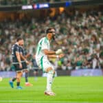 الأهلي ينتزع الفوز من ضمك بالدوري السعودي