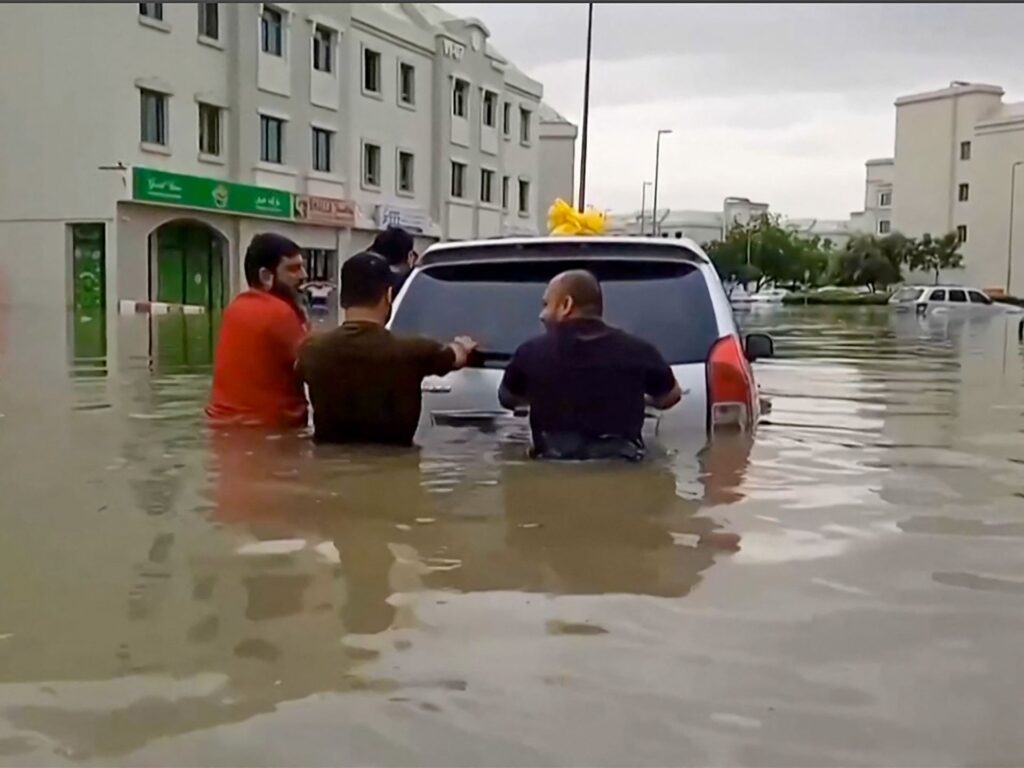 السيول من نقمة على الدول العربية إلى نعمة اقتصادية