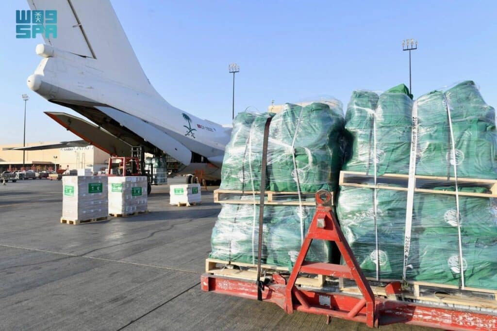 الجسر الجوي السعودي يواصل تسيير المساعدات إلى لبنان