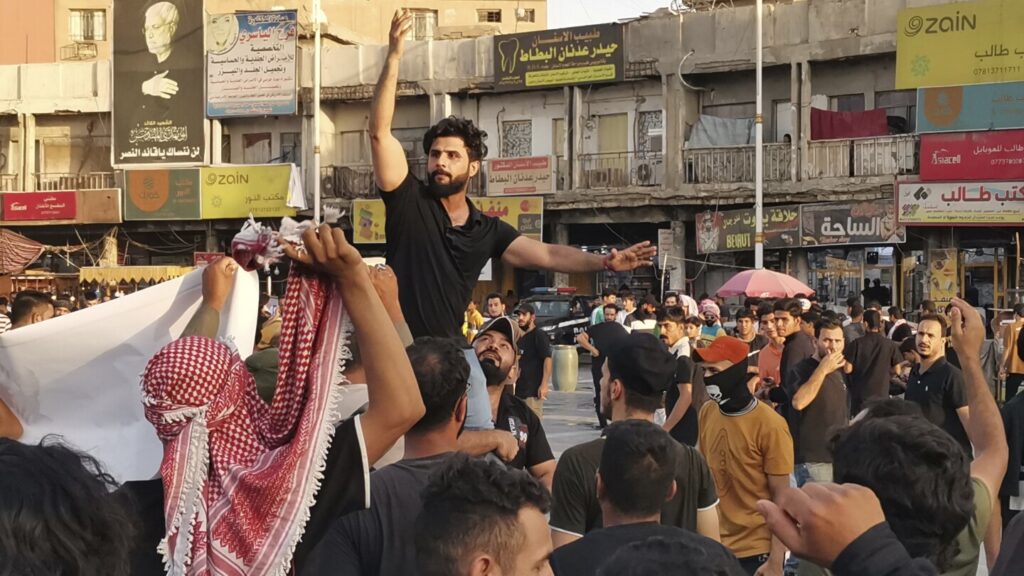 Clashes break out at protests over arrested activists in southern Iraq