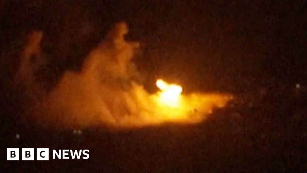 Watch: Explosions seen on Israel-Lebanon borderVideo taken from northern Israel has captured explosions on the border with Lebanon on Monday night into Tuesday morning.2 hrs agoMiddle East